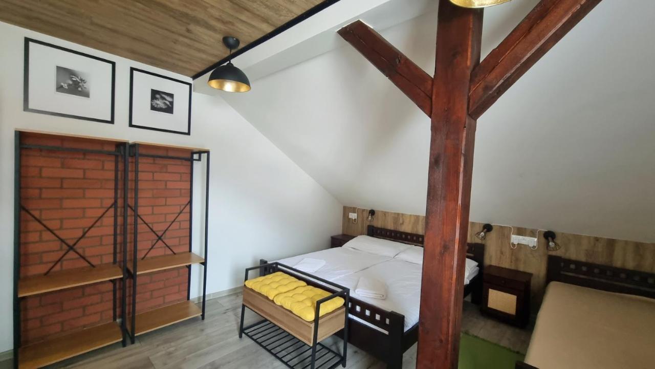 Hotel & Apartmány Hollópatak Kültér fotó