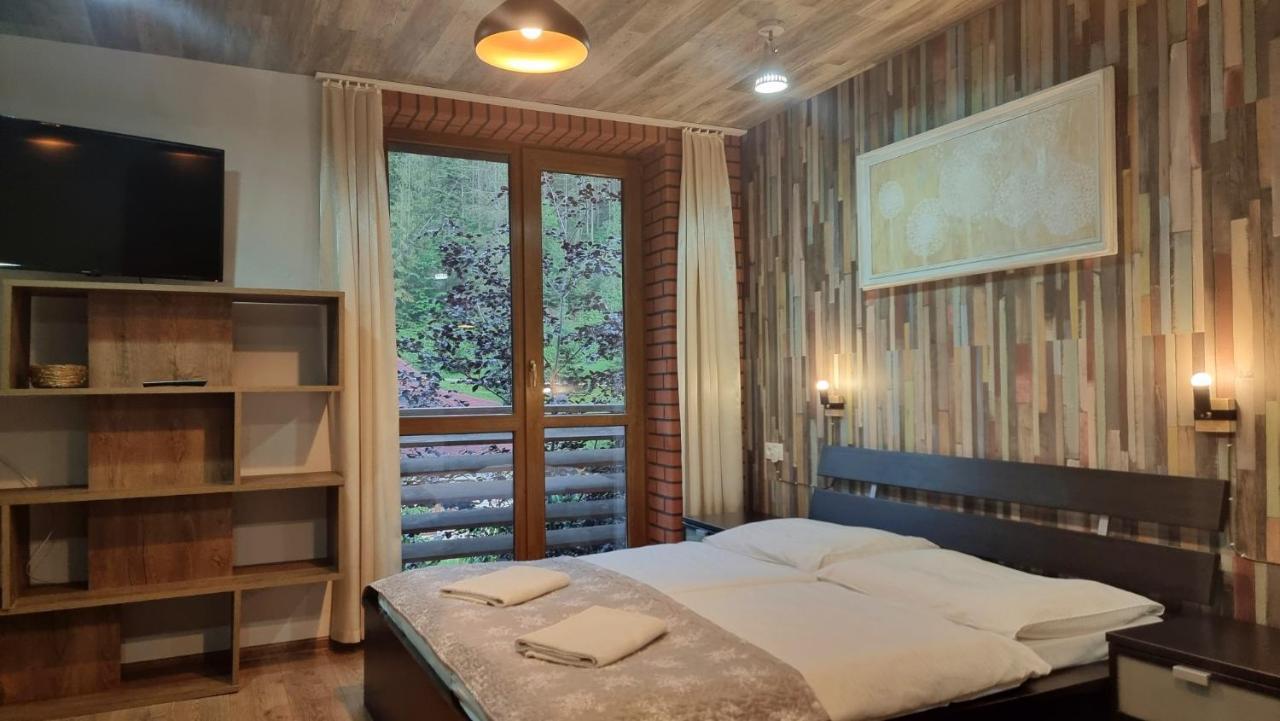 Hotel & Apartmány Hollópatak Kültér fotó