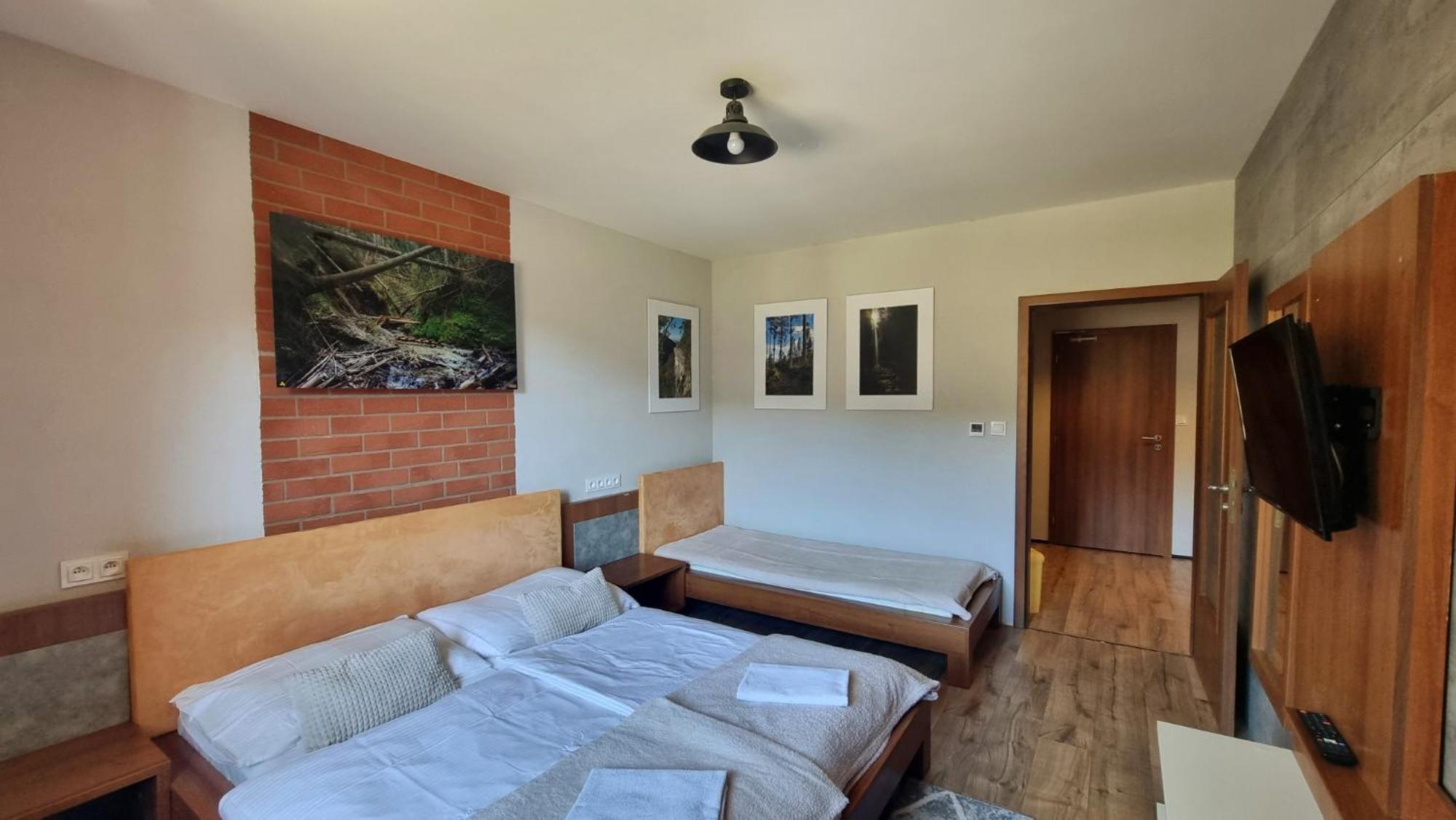 Hotel & Apartmány Hollópatak Kültér fotó
