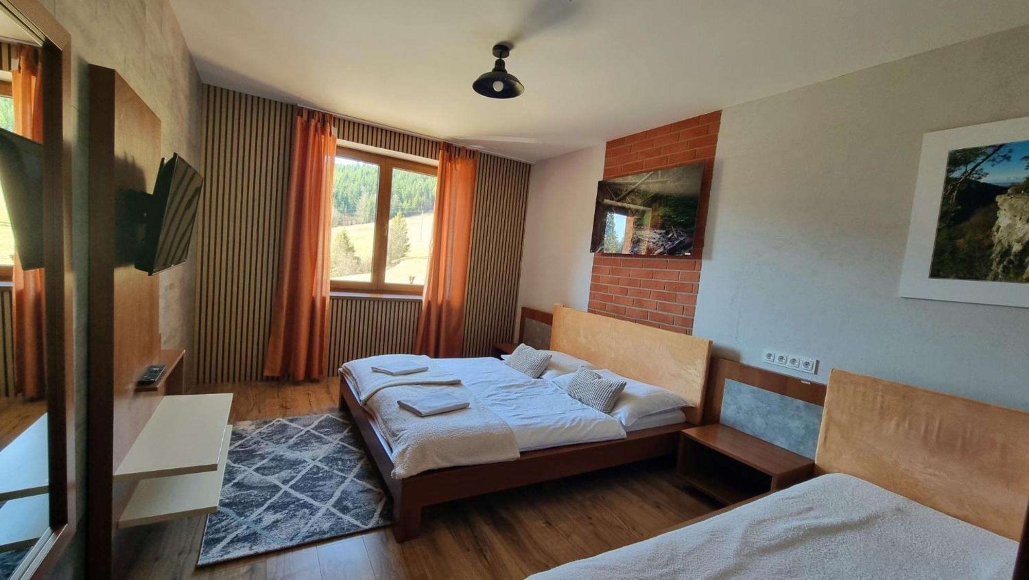 Hotel & Apartmány Hollópatak Kültér fotó