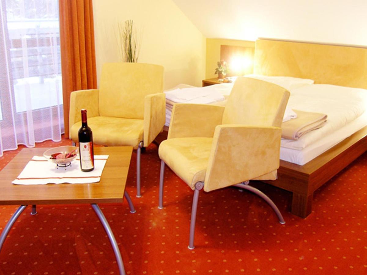 Hotel & Apartmány Hollópatak Kültér fotó