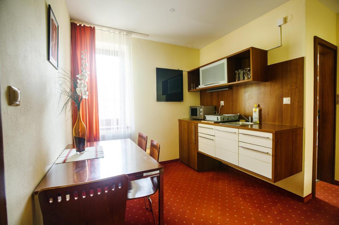 Hotel & Apartmány Hollópatak Kültér fotó