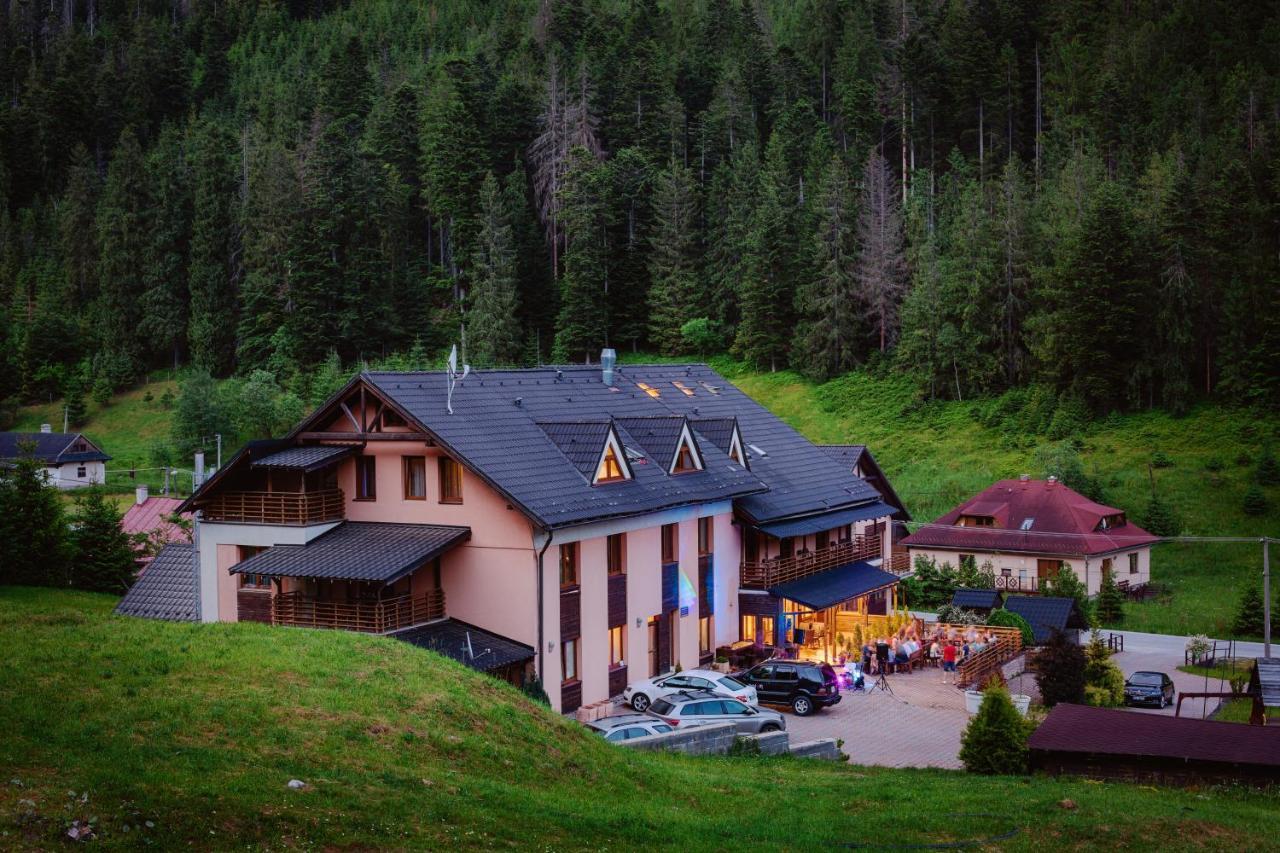 Hotel & Apartmány Hollópatak Kültér fotó