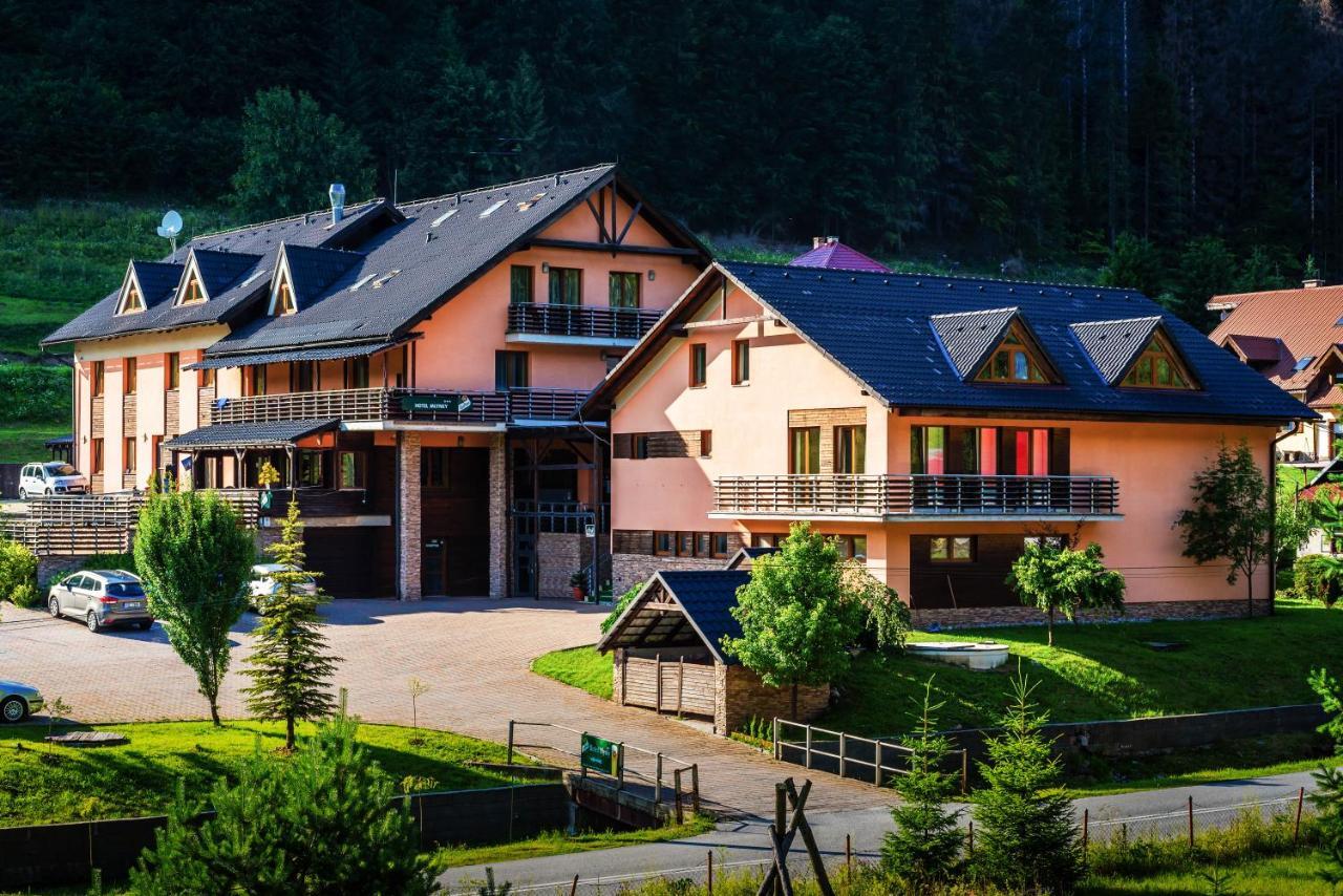 Hotel & Apartmány Hollópatak Kültér fotó
